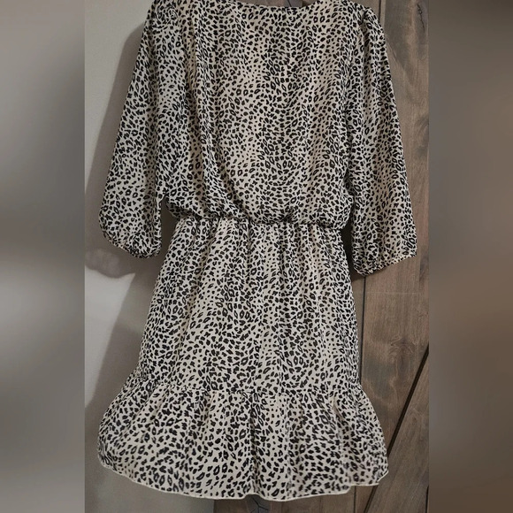 ACCLAIMED black&white cheetah print longsleeve tie front mini dress. Size small - Picture 9 of 10